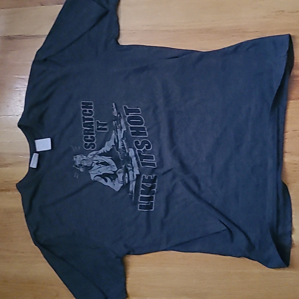 Graphic t-shirt size Medium